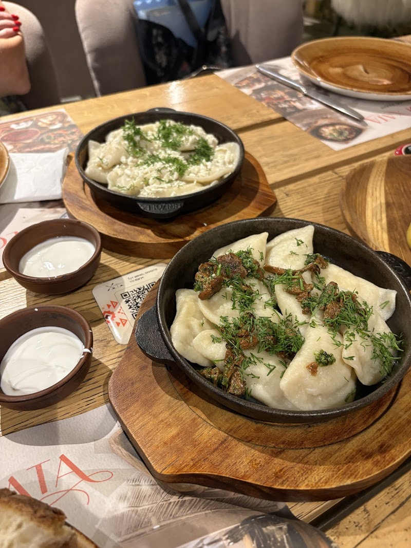 Ресторація Хата | Restaurant HATA